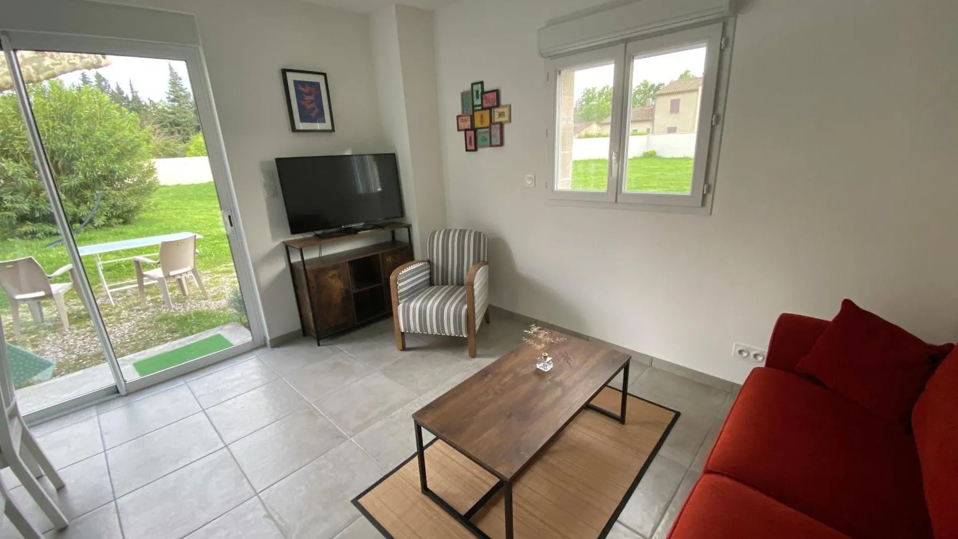 Holiday home Maison Independante Dans Mas Provencal Avignon France