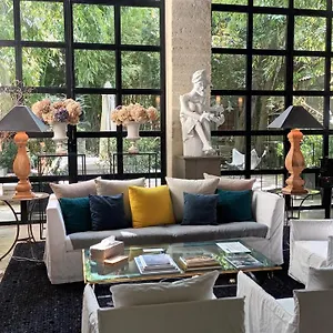Hébergement de vacances Le Complot : Maison Privée En Plein Coeur D'avignon, Avignon